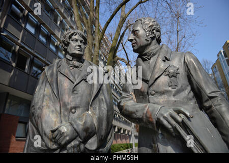 Standbilder Christian Peter Wilhelm Beuth und Wilhelm von Humboldt, DIN, Burggrafenstrasse ein, Tiergarten, Mitte, Berlin, Deutschland Stockfoto