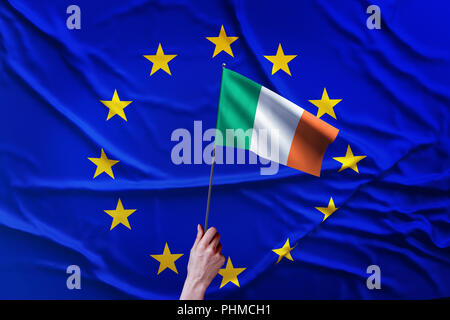 Flagge der Europäischen Union und Irland Stockfoto