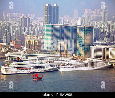 Hafen für die Passagierschiffe in Hongkong am 25. Oktober 2012. Stockfoto