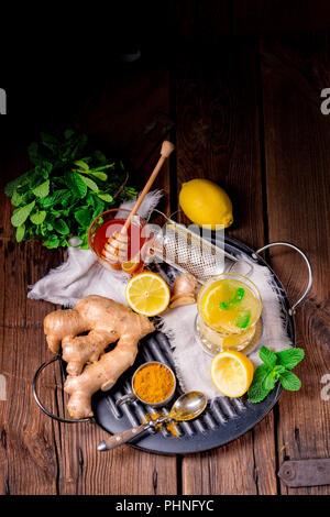 Ingwer Limonade mit Honig und Zitronen Stockfoto