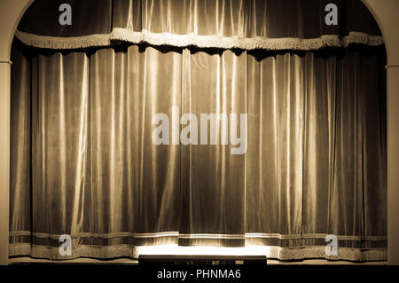 Theater Vorhang auf der Bühne Stockfoto