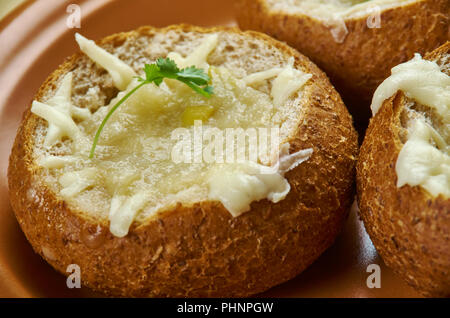 Zwiebelsuppe Brot Schalen Stockfoto