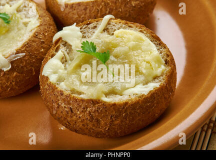 Zwiebelsuppe Brot Schalen Stockfoto