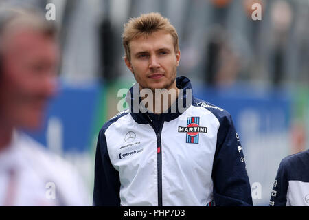 Monza, Italien. 2. September 2018. Sergei Sirotkin Russlands und Williams Martini im Fahrerlager während der Formel Eins Grand Prix von Italien: Marco Canoniero/Alamy leben Nachrichten Stockfoto