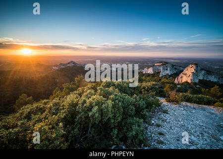 Massif des Alpilles, Provence, Frankreich, Europa. Stockfoto