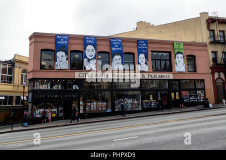 Die Lichter der Stadt Bücher ist eine unabhängige Buchhandlung - Verlag Kombination in San Francisco, Kalifornien. Stockfoto