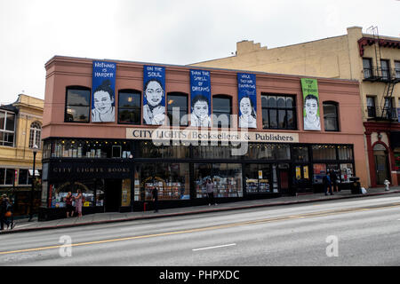 Die Lichter der Stadt Bücher ist eine unabhängige Buchhandlung - Verlag Kombination in San Francisco, Kalifornien. Stockfoto