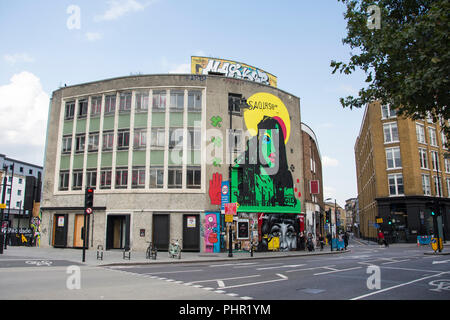 Äußere Aufnahme der Street Art auf Shoreditch soziales Zentrum und Rot Galerie Rivington Street, London, EC2, UK Stockfoto