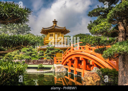 Der goldene Pavillon in Nan Lian Garden Hong Kong. Stockfoto