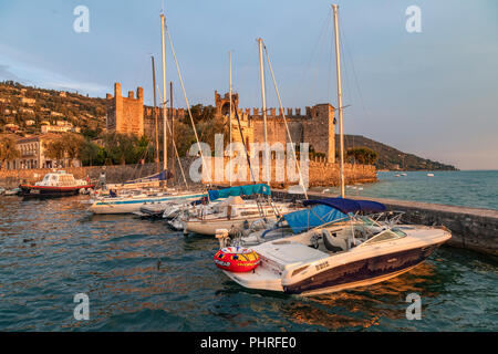 Torri del Benaco, Gardasee, Lombardei, Italien, Europa Stockfoto