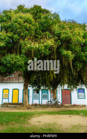 Paraty ist eine der ersten Städte in Brasilien, wo die Portugiesen ihre Fingerabdrücke in der Architektur der Stadt. In Paraty, erleben Sie. Stockfoto