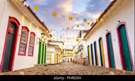 Paraty ist eine der ersten Städte in Brasilien, wo die Portugiesen ihre Fingerabdrücke in der Architektur der Stadt. In Paraty, erleben Sie. Stockfoto