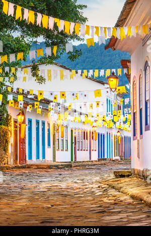 Paraty ist eine der ersten Städte in Brasilien, wo die Portugiesen ihre Fingerabdrücke in der Architektur der Stadt. In Paraty, erleben Sie. Stockfoto