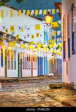 Paraty ist eine der ersten Städte in Brasilien, wo die Portugiesen ihre Fingerabdrücke in der Architektur der Stadt. In Paraty, erleben Sie. Stockfoto