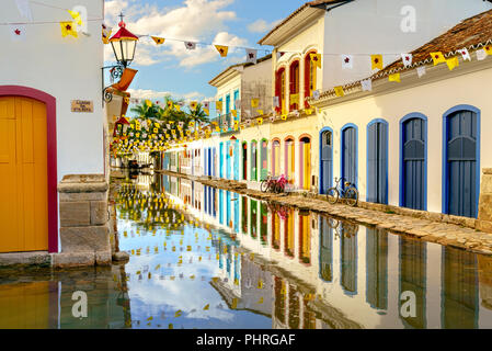 Paraty ist eine der ersten Städte in Brasilien, wo die Portugiesen ihre Fingerabdrücke in der Architektur der Stadt. In Paraty, erleben Sie. Stockfoto