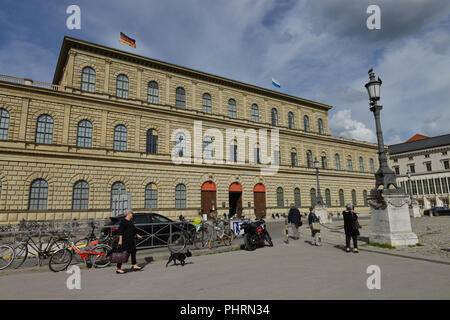 Koenigsbau, Muenchener Residenz, Max-Joseph-Platz, Muenchen, Bayern, Deutschland Stockfoto