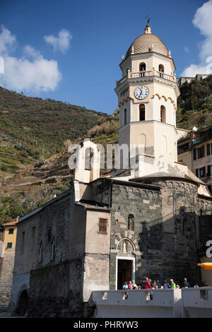 Kirche von Santa Margherita d'Antiochia, C. 1318. Einzigartig für seine Ostbalkon mit Eingangsbereich, es hat ein Hauptschiff und zwei Seitenschiffe, mit einem achteckigen Glockenturm risin Stockfoto