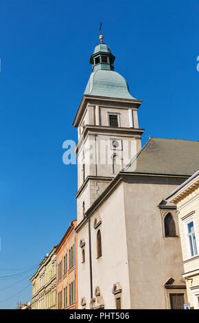 Kirche des Hl. Erzengels Michael in der Altstadt von Kosice, Slowakei. Stockfoto