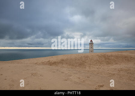 Verlassenen Leuchtturm Rubjerg Knuhe liegt an der Küste der Nordsee in Rubjerg entfernt, in der Gemeinde von Hjorring in Jütland Nord Dänemark. Stockfoto