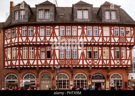 FRANKFURT AM MAIN, Deutschland - 07 August 2017: Altstadt in Frankfurt am Main ist die größte Stadt im deutschen Bundesland Hessen Stockfoto