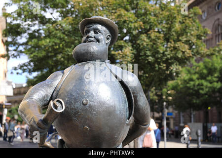 Statue von Desperate Dan, der wilde Westen Charakter aus der Dandy, in Dundee, wo seine Verlage, GLEICHSTROM, Thomson basieren, in Schottland, Großbritannien Stockfoto