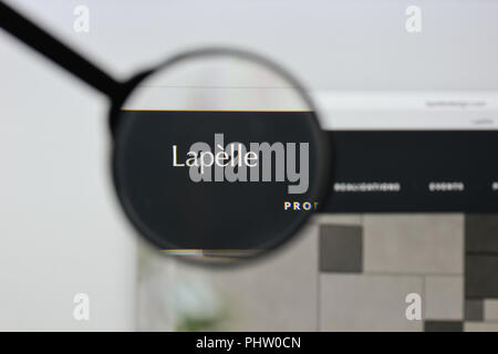 Mailand, Italien - 20 August 2018: Lapelle Website Homepage. Lapelle Logo sichtbar. Stockfoto