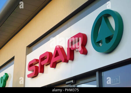 Neue Spar Shop vordere Einheit an Thurcroft Shopping Precinct Stockfoto