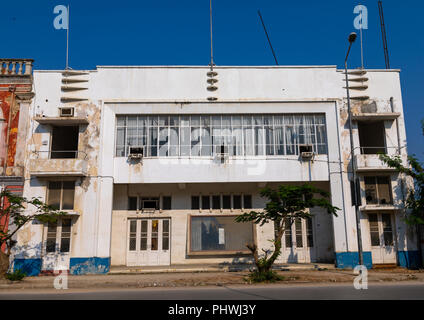 Alten portugiesischen Kolonialstil Film Theater, Provinz Benguela, Lobito, Angola Stockfoto