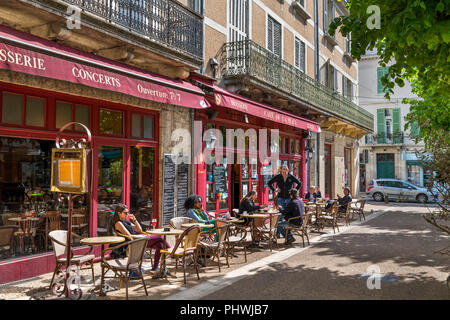 Cafe in der Altstadt, Place du Marché au Bois, Perigueux, Dordogne, Frankreich Stockfoto