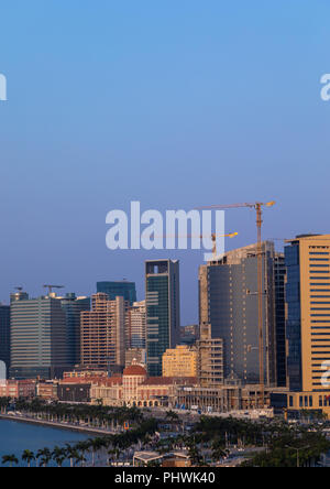 Blick über die Neue Rn Promenade namens Avenida 4 de Junho, Provinz Luanda, Luanda, Angola Stockfoto