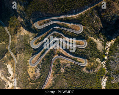 Luftaufnahme der die Straße bei Serra da Leba, Huila Provinz, Humpata, Angola Stockfoto