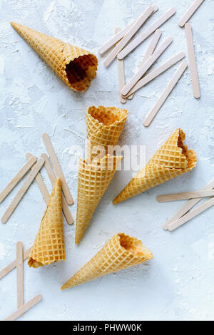 Waffeln und Stöcke für Speiseeis. Stockfoto