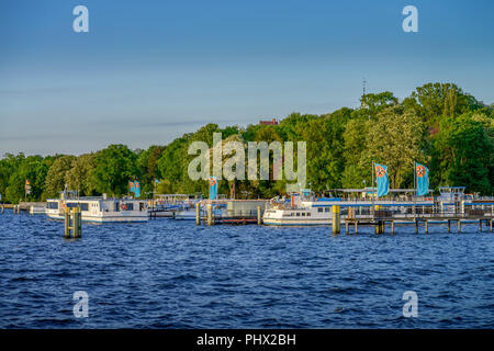 Schiffsanleger, Wannsee, Zehlendorf, Berlin, Deutschland Stockfoto