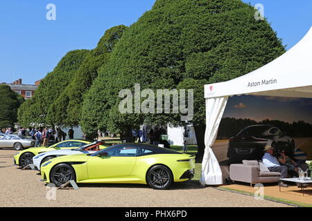 Aston Martins am Messestand, Concours von Eleganz 2018, 2. September 2018. Hampton Court Palace, London, UK, Europa Stockfoto