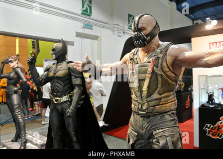 Fiction Super-bösewicht Action Figur Charakter der Fluch von DC Filme und Comics. Bane Action Figur Spielzeug in verschiedenen größe Display für die Öffentlichkeit. Stockfoto