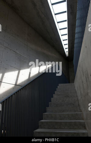 Foto zeigt das Innere der Clave Gallery in dem Gelände der Kiyoharu Kunst Kolonie in Hokuto Stadt, Yamanashi Präfektur am 02. Mai 2012. Kiyo Stockfoto