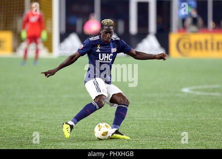 September 1, 2018; Foxborough, MA, USA; New England Revolution Mittelfeldspieler Wilfried Zahibo (23) in einem MLS-Match zwischen Portland Timbers und New England Revolution am Gillette Stadium. Das Spiel wurde zu einem abgehobenen Betrag 1-1 gespielt. Anthony Nesmith/CSM Stockfoto