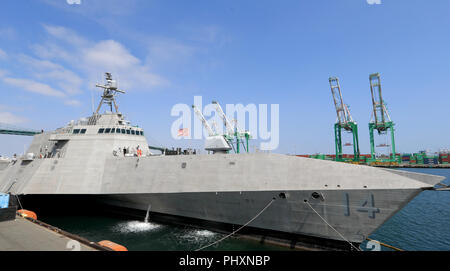 Los Angeles, USA. 2. Sep 2018. Littoral Combat Ship USS Manchester (LCS-14) wird während der Los Angeles Flotte Woche im Hafen von Los Angeles gesehen, die Vereinigten Staaten, Sept. 2, 2018. Credit: Li Ying/Xinhua/Alamy leben Nachrichten Stockfoto