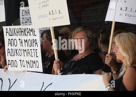 Athen, Griechenland. 3. Sep 2018. Witwen Protest agaimst der Regierung die Entscheidung zurück auf ihre widowhead Renten kuerzen. (Bild: © aristidis VafeiadakisZUMA Draht) Stockfoto