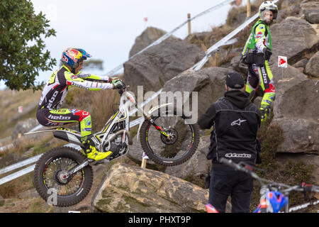 Die besten internationalen Reiter Wettbewerb die britische Runde der Welt Studien GP. Ergebnisse - Platz 1 - Toni Bou. Zweiter Adam Raga. Dritte - Miquel Gelabert. Vierte - takahisa Fujinami. Stockfoto