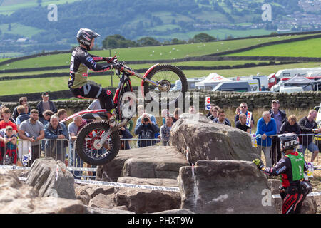 Die besten internationalen Reiter Wettbewerb die britische Runde der Welt Studien GP. Ergebnisse - Platz 1 - Toni Bou. Zweiter Adam Raga. Dritte - Miquel Gelabert. Vierte - takahisa Fujinami. Stockfoto