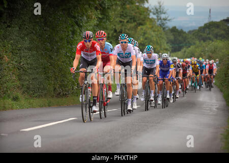 South Molton, Großbritannien. 3 Septemner 2018. Ian Stannard führt das Team Sky an der Spitze des Feldes an der Spitze von Long Drag Hill Tiverton auf dem Weg zur South Molton im Devon Etappe der Tour von Großbritannien 2018 Credit: Martin Hughes-Jones/Alamy leben Nachrichten Stockfoto