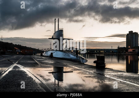 Royal Netherlands Naval Submarine HNLMS Walross Anker an der Horgan Quay, Cork während einer viertägigen Besuch in der Stadt. Stockfoto