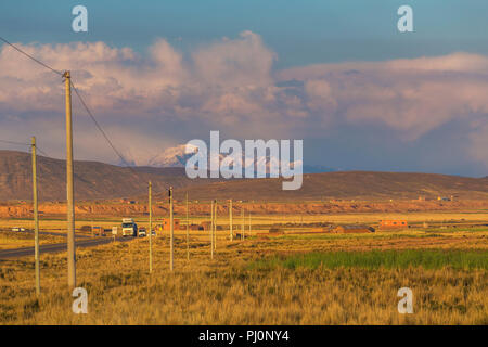 Illimani Vulkan, Aymara, Cordillera Real, an das Departamento La Paz, Bolivien Stockfoto