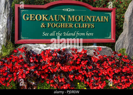 Eingang zum Berg und Geokaun Fogher Klippen, Valentia Island, County Kerry, Irland Stockfoto