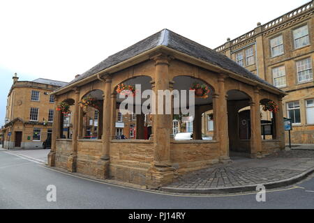 Stadtzentrum und historischen Der Markt Haus unter Denkmalschutz in Ilminster, Somerset Stockfoto