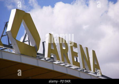 Frankfurt, Deutschland - 11. August 2018: Das Logo der Commerzbank Arena, der Heimat des Fußballvereins Eintracht Frankfurt am 11. August 2018 in Frank Stockfoto