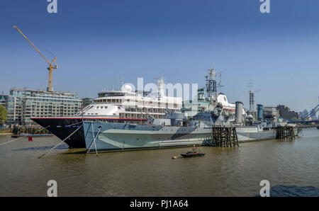 HMS Belfast, der Queen's Walk, London, England, Grossbritannien Stockfoto