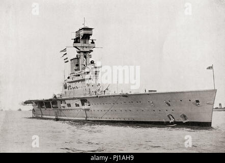 HMS Hermes, ein britischer Flugzeugträger für die Royal Navy, erstes Schiff der Welt wie ein Flugzeugträger zu entworfen werden gebaut, sie durch japanische Flugzeuge versenkt wurde, den 9. April 1942. Aus dem Buch von Schiffen, veröffentlicht C 1920. Stockfoto