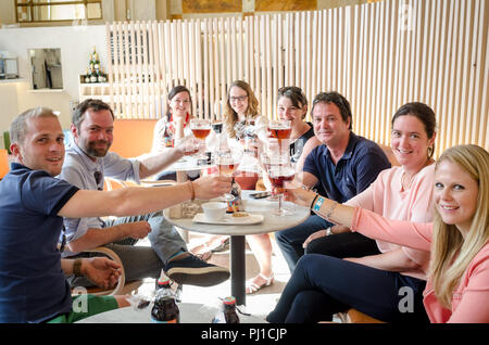 Antwerpen Belgien geführte Bier Tour Stockfoto